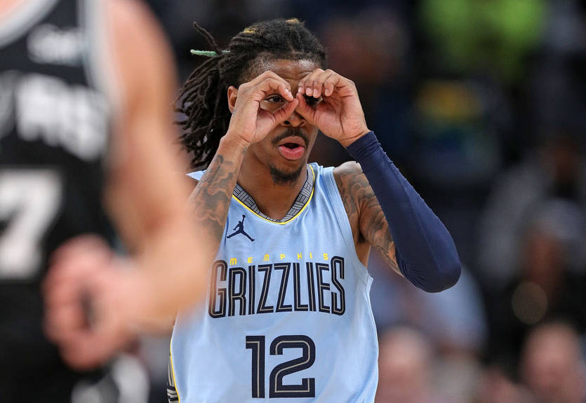 "Мой рождественский подарок": Морант забил данк через Вембаньяму "Мой рождественский подарок": Морант забил данк через Вембаньяму