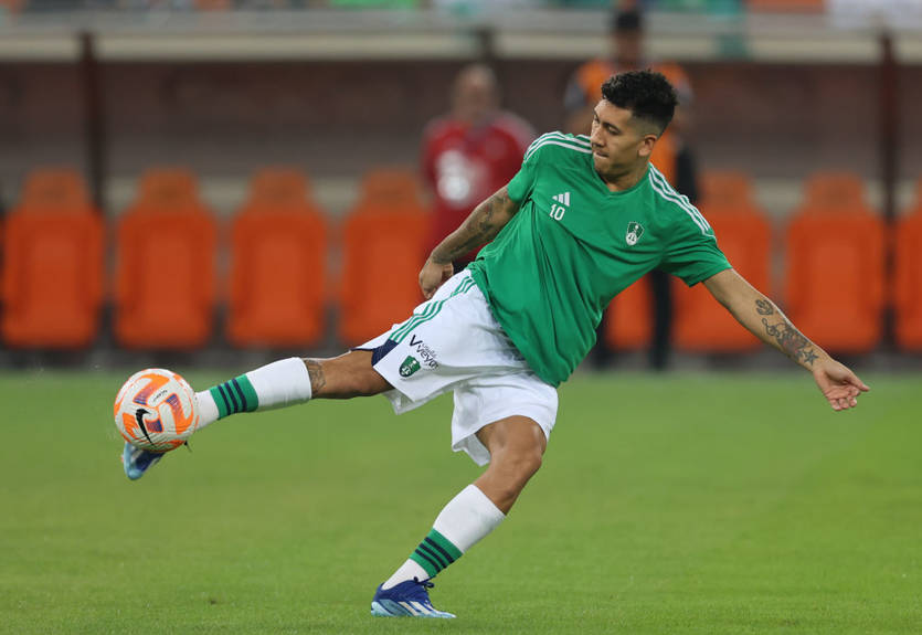 Аль-Ахлі може віддати Фірміно в оренду