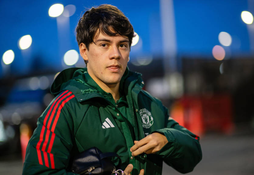 Два клуба заинтересованы в вингере МЮ