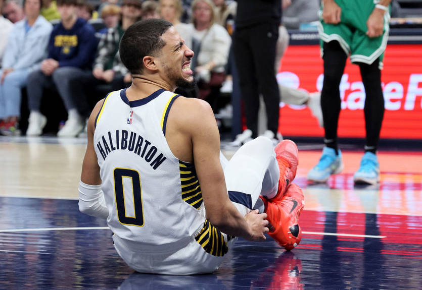 Халибертон получил травму ноги в матче против Бостона Халибертон получил травму ноги в матче против Бостона