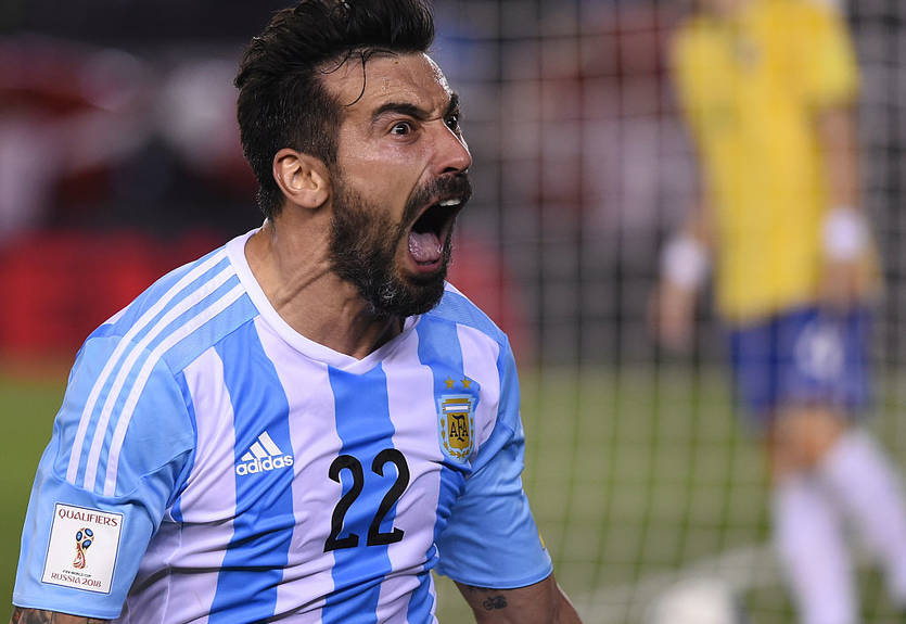 Экс-форвард сборной Аргентины угодил в психиатрическую лечебницу