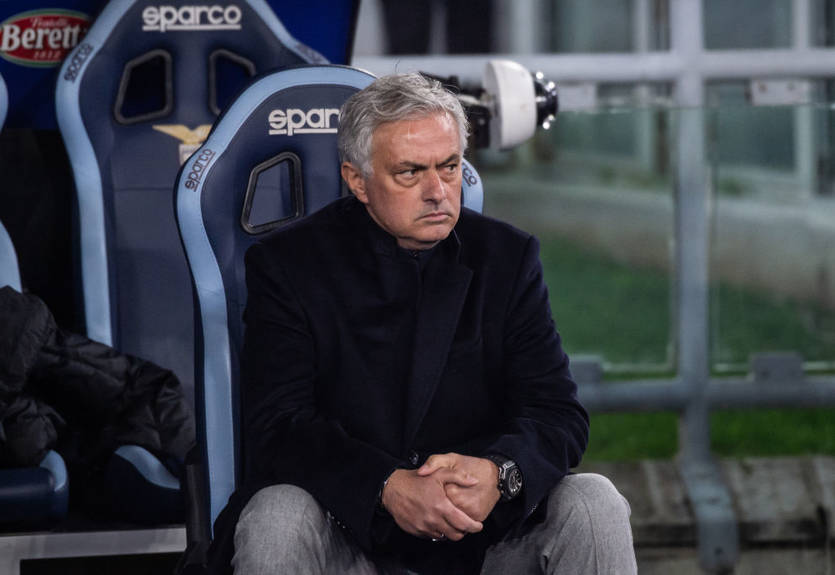 Моуринью назвал причину поражения Ромы от Лацио