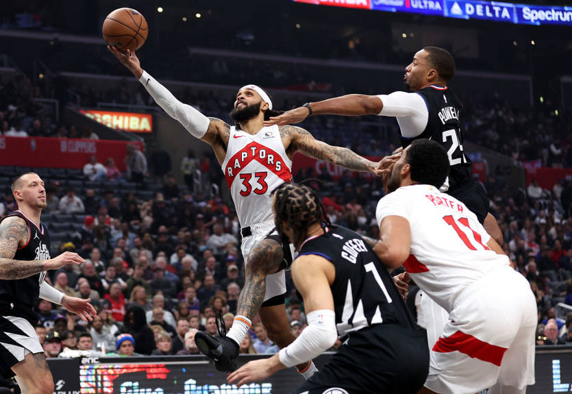 НБА: Лень набрал восемь очков в игре с Шарлотт, Бостон без Михайлюка обыграл Миннесоту