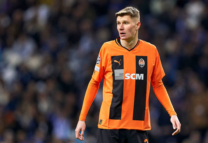 Шахтер продлил контракт с основным полузащитником