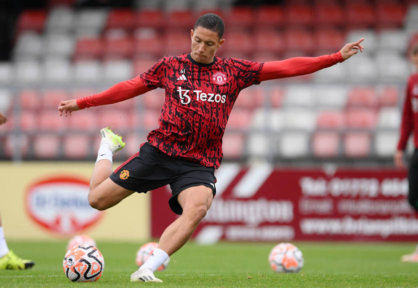 Середняк Ла Лиги бесплатно подпишет талантливого вингера МЮ Середняк Ла Лиги бесплатно подпишет талантливого вингера МЮ