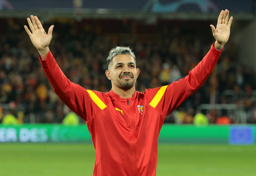 МЮ и Брайтон поборются за защитника из Лиги 1