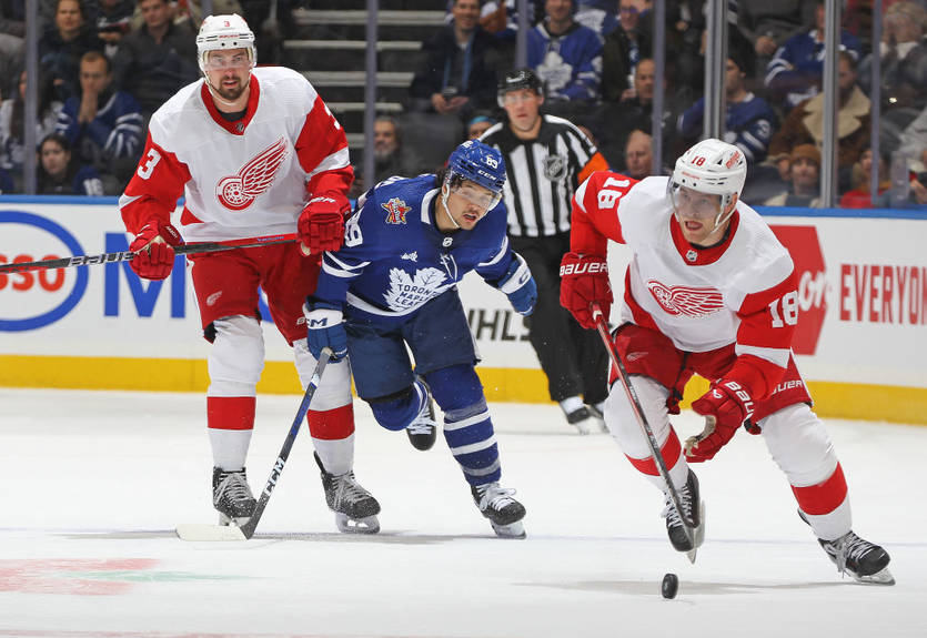НХЛ: Рейнджерс и Детройт оказались сильнее своих соперников