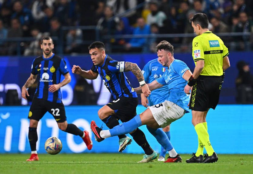 Интер завоевал Суперкубок Италии, вырвав в большинстве победу над Наполи