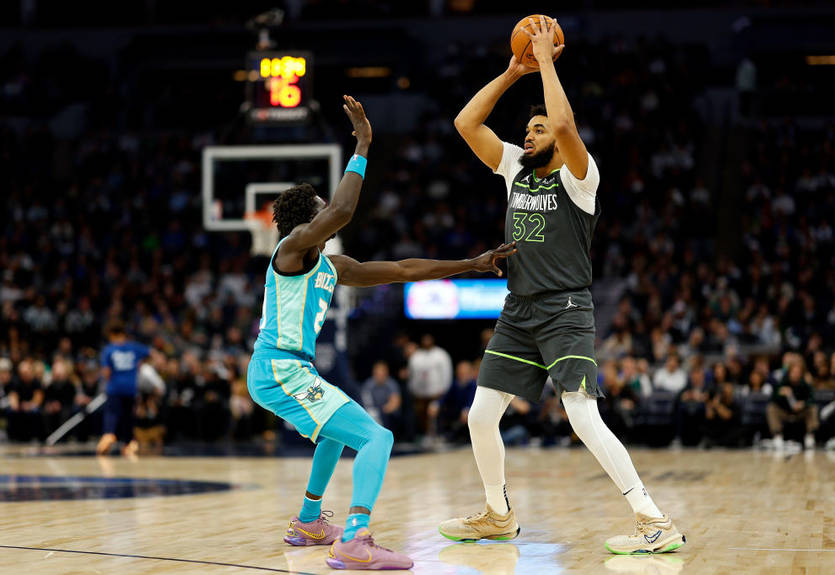 НБА: 62 очка Таунса не помогли Миннесоте победить Шарлотт, Кливленд разгромил Орландо