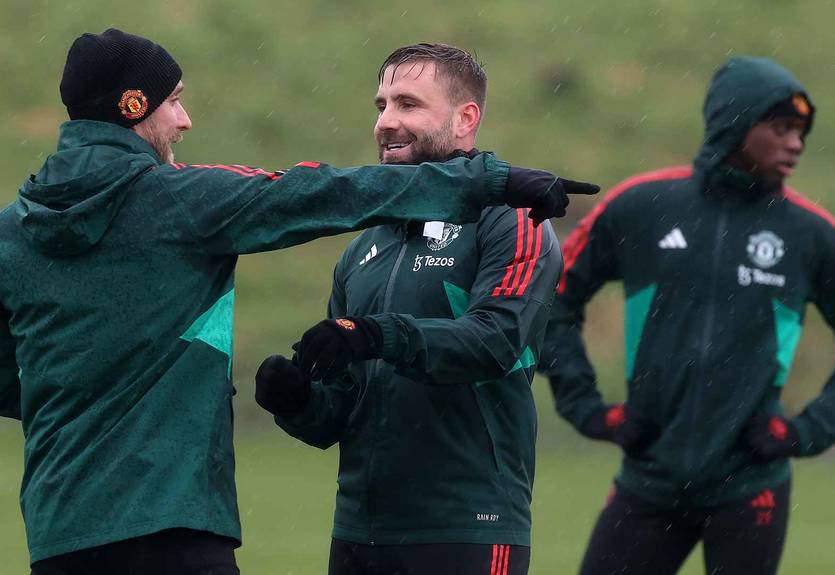 Одразу два захисники МЮ повернулися до тренувань Одразу два захисники МЮ повернулися до тренувань