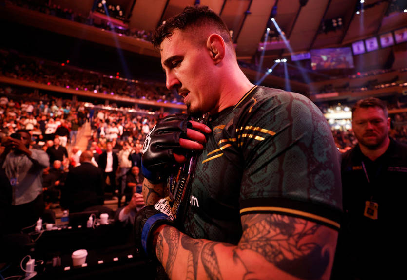 Временный чемпион UFC в тяжелом весе назвал потенциальных соперников Временный чемпион UFC в тяжелом весе назвал потенциальных соперников