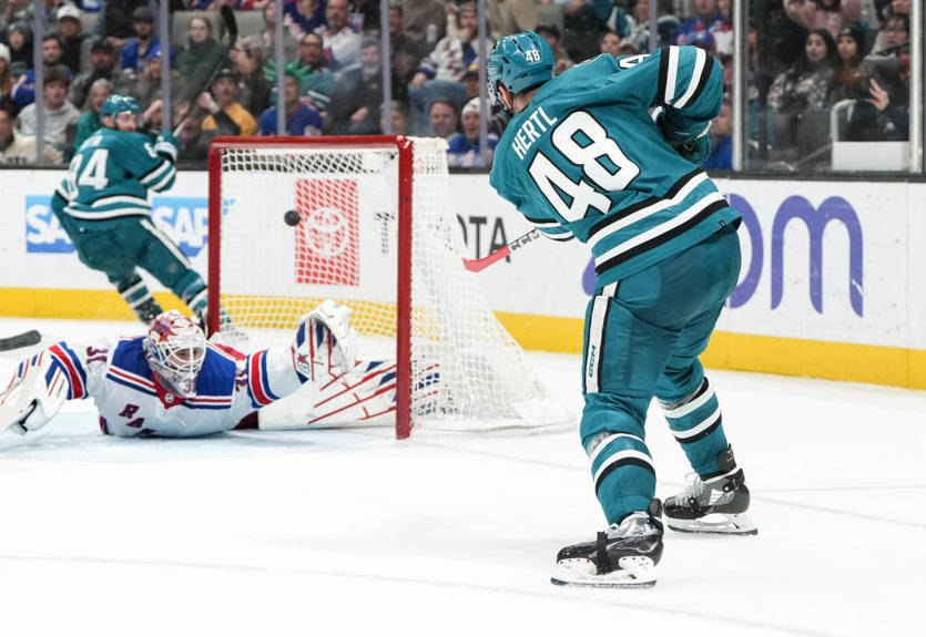 НХЛ: худшая команда лиги обыграла лидера, Тампа-Бэй и Филадельфия провели самую результативную игру