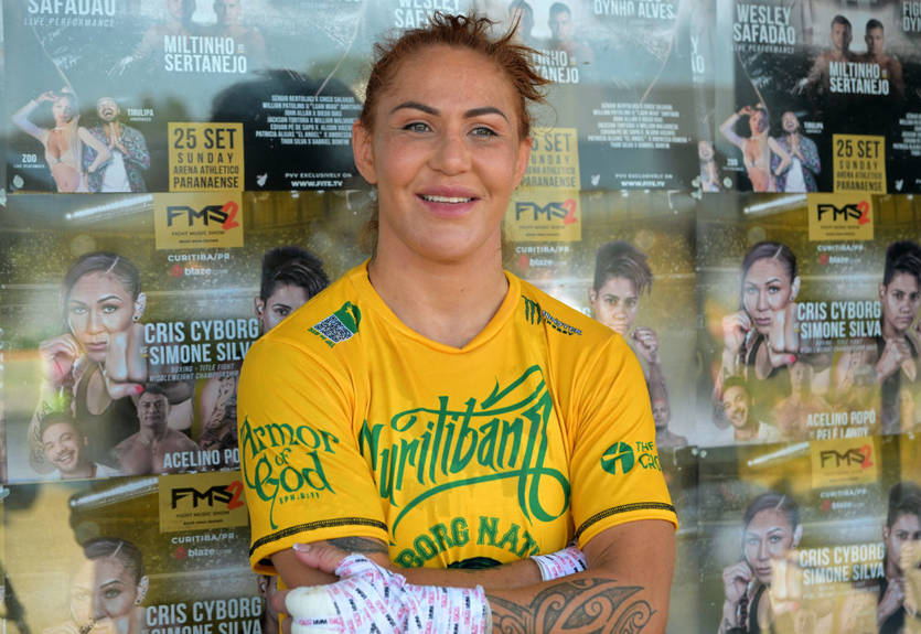 Жінка-легенда UFC готова повернутися до промоції заради бою з ексчемпіонкою