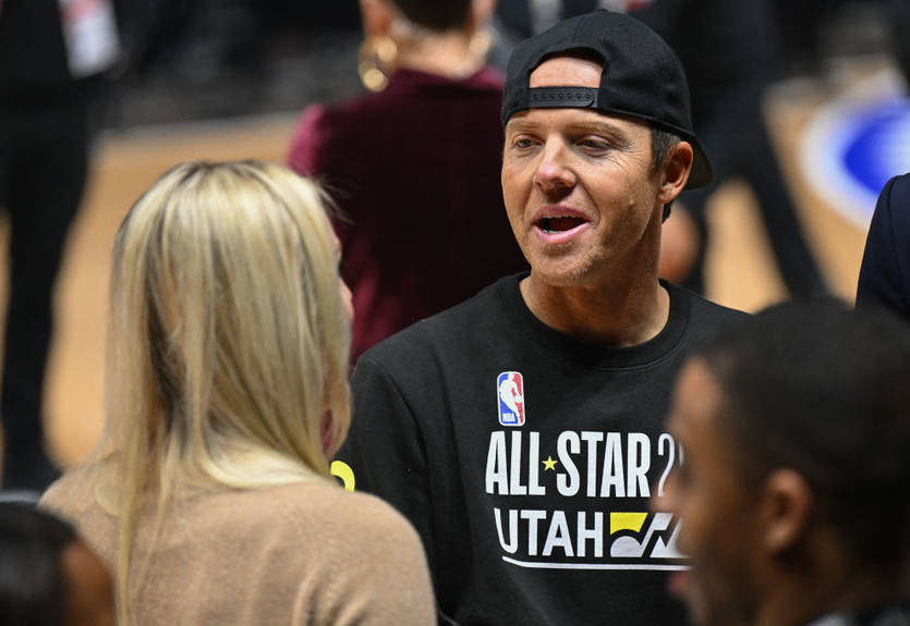 Власник Юта Джаз попросив НХЛ розширити лігу, щоб створити нову команду