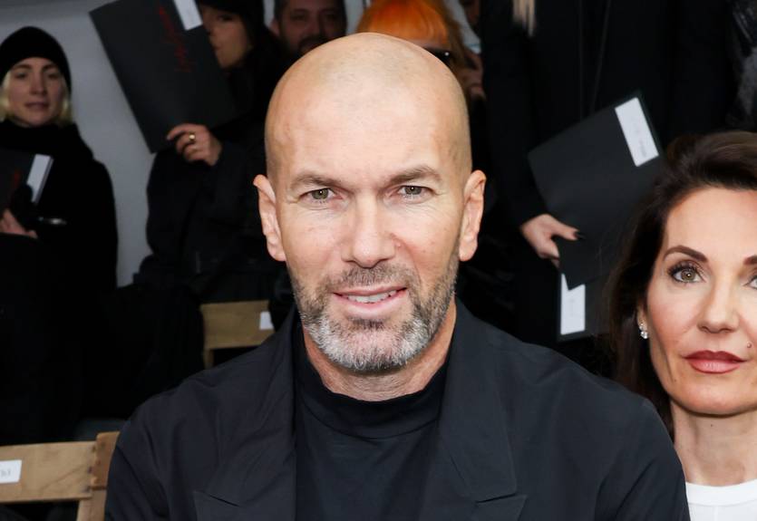 Зідан отримав пропозицію очолити збірну своєї історичної батьківщини