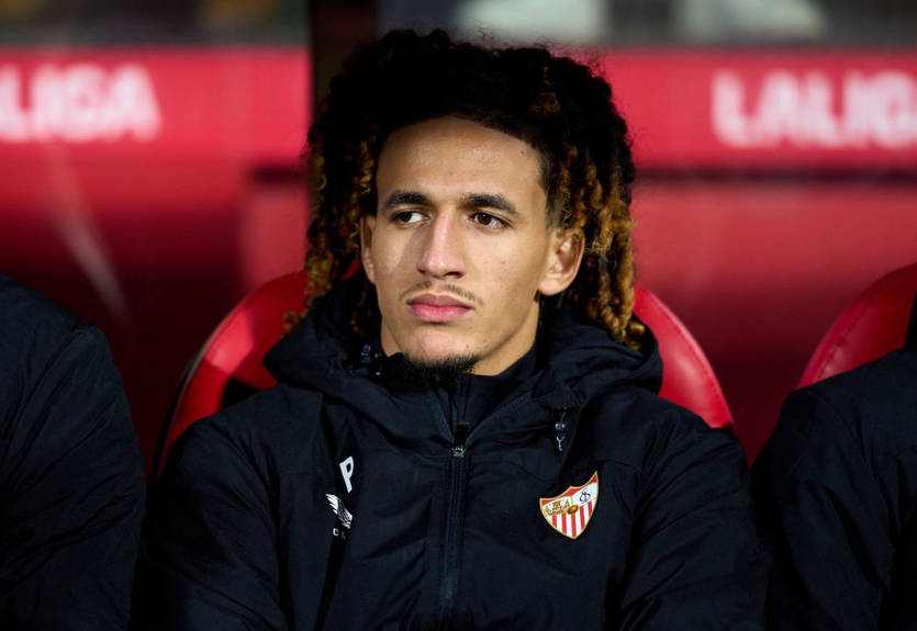 Севилья исключила игрока, арендованного у Манчестер Юнайтед, из заявки на ближайшие матчи