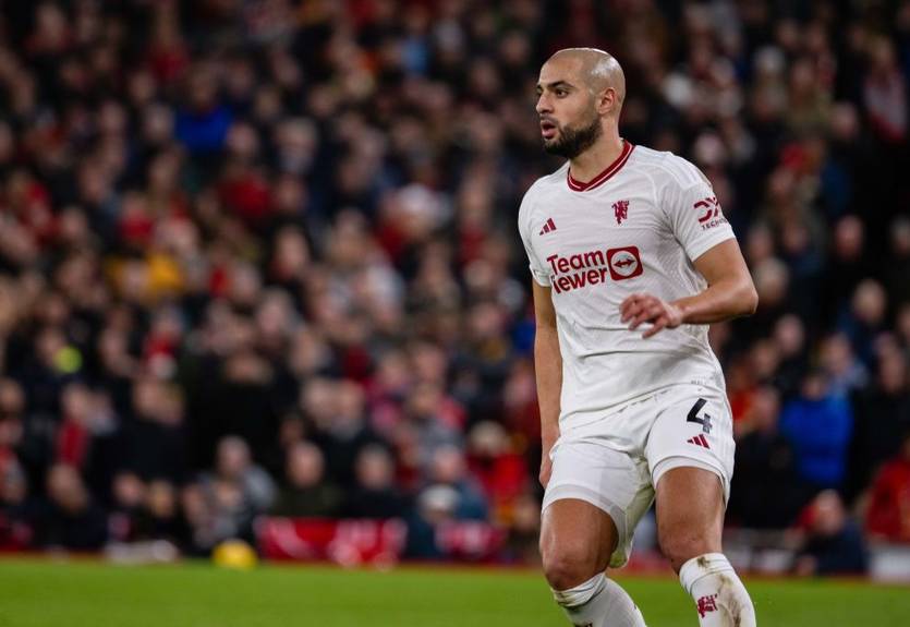 Манчестер Юнайтед принял решение по Амрабату Манчестер Юнайтед принял решение по Амрабату