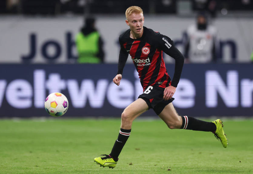 Хавбек Айнтрахта потрапив у сферу інтересів Арсеналу та Ліверпуля