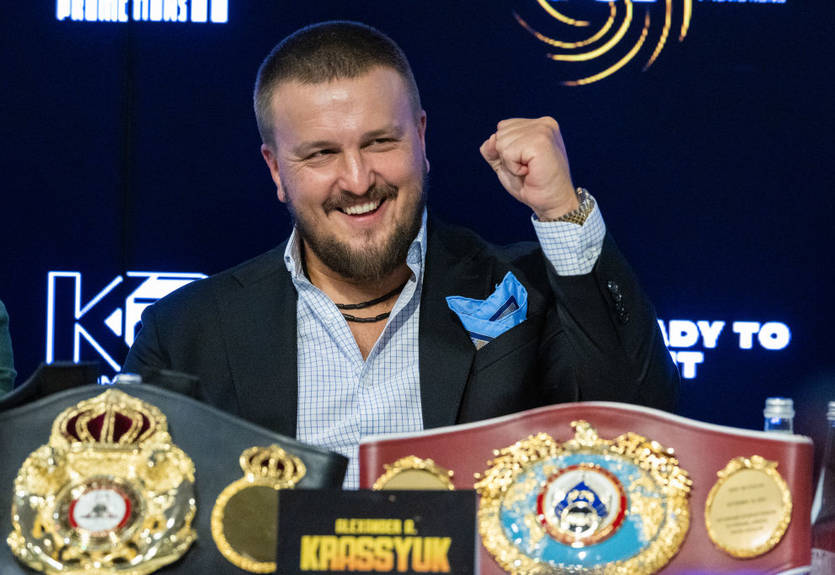 Промоутер Усика отреагировал на перенос боя с Фьюри Промоутер Усика отреагировал на перенос боя с Фьюри