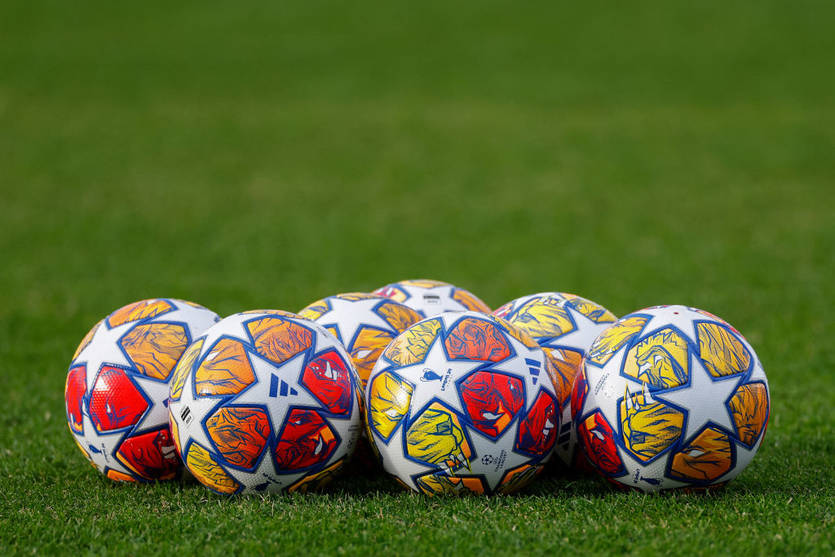 М'яч Ліги чемпіонів / Getty Images