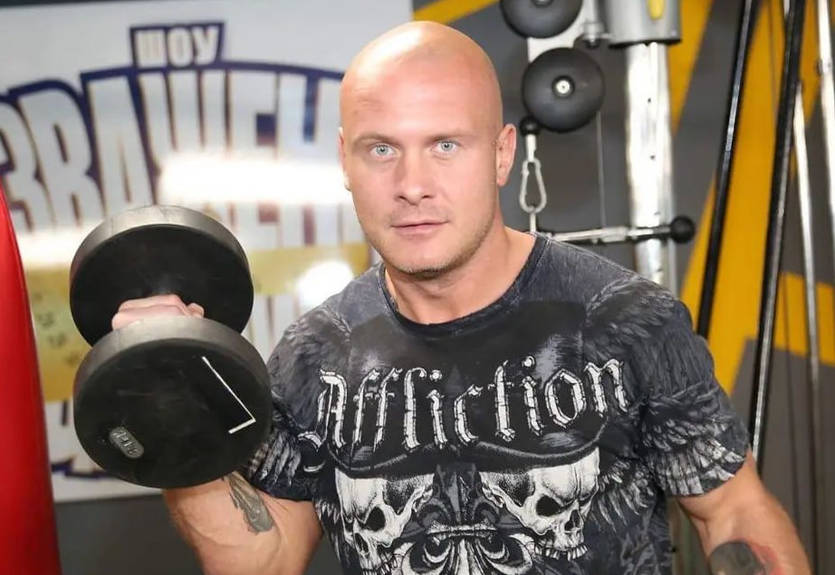 В'ячеслава Узелкова госпіталізували - фото зі швидкої допомоги