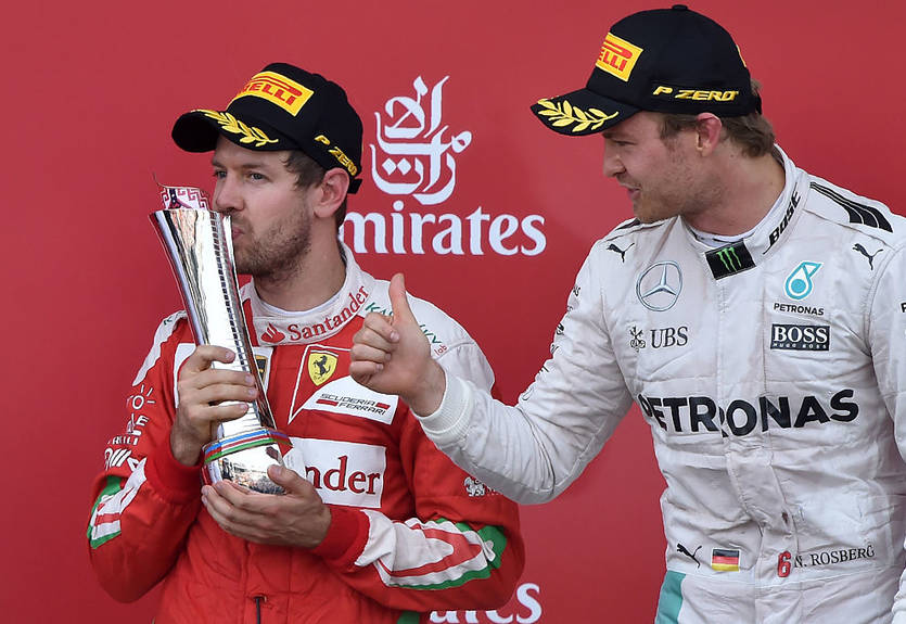 Мерседес не розглядає варіанти із запрошенням Феттеля чи Росберга