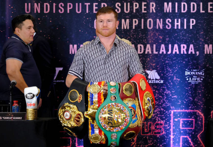 "Є що втрачати і нічого здобути": Альварес виключив можливість бою з Кроуфордом