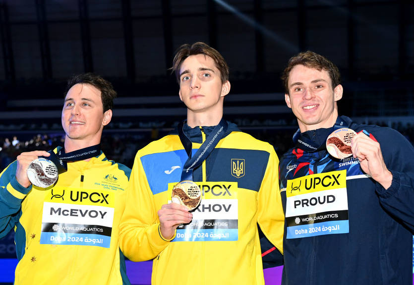 Золотий заплив: відео божевільної перемоги Бухова на чемпіонаті світу