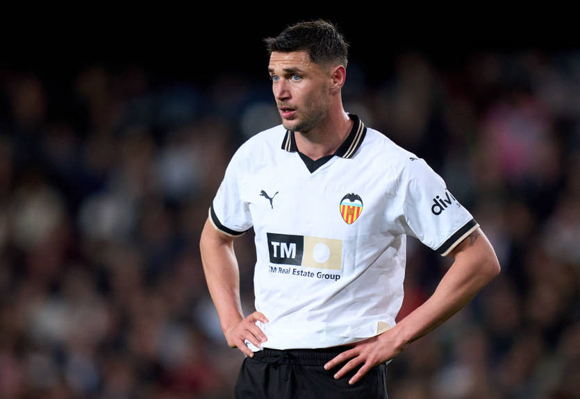 Яремчук - найгірший гравець Валенсії в матчі проти Севільї за версією SofaScore Яремчук - найгірший гравець Валенсії в матчі проти Севільї за версією SofaScore