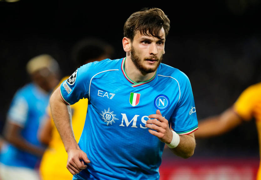 Звезда Наполи остался недоволен заменой и первым покинул стадион