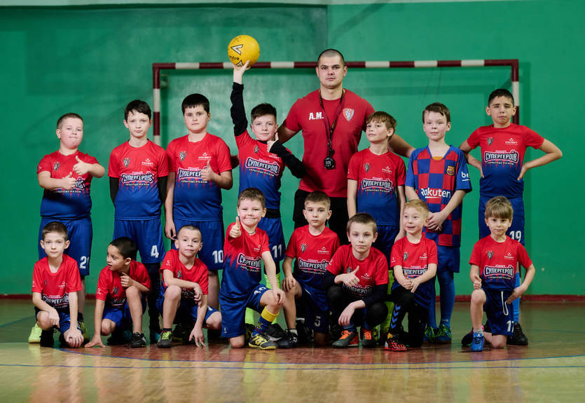 Футбол и баскетбол в Киеве: бесплатные секции при поддержке Favbet Foundation