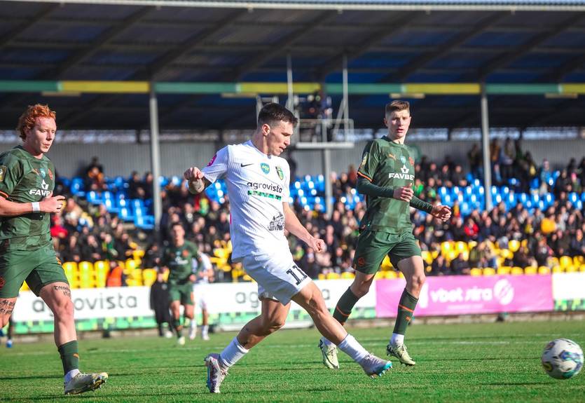 Шахтар не зумів перемогти Олександрію у матчі з декількома повітряними тривогами Шахтар не зумів перемогти Олександрію у матчі з декількома повітряними тривогами