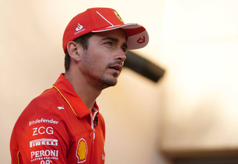 Леклер и Хэмилтон удивились темпу Мерседес в первых практиках Гран-при Бахрейна