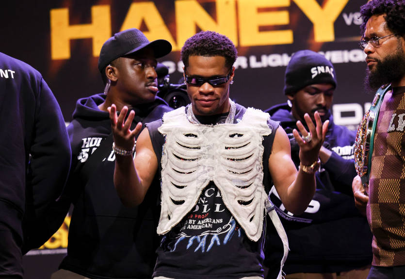 "Жалюгідний стариган": Хейні жорстко наїхав на легендарного боксера за злив інформації "Жалюгідний стариган": Хейні жорстко наїхав на легендарного боксера за злив інформації