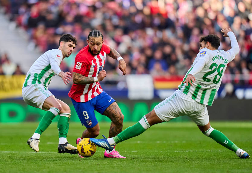 Атлетико на своем поле одолел Бетис Атлетико на своем поле одолел Бетис