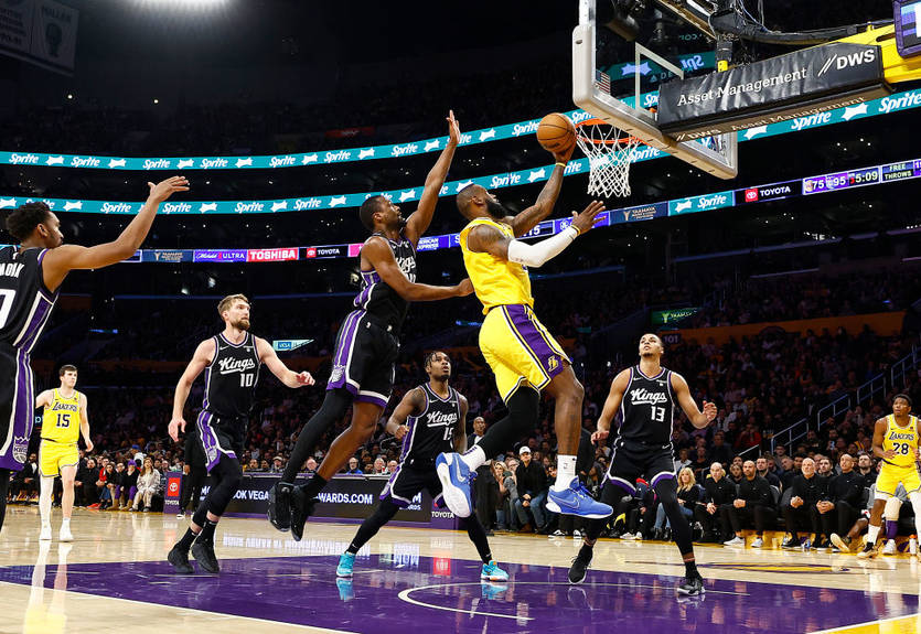 НБА: Сакраменто Леня обіграв Лейкерс, Голден Стейт розгромив Мілуокі НБА: Сакраменто Леня обіграв Лейкерс, Голден Стейт розгромив Мілуокі