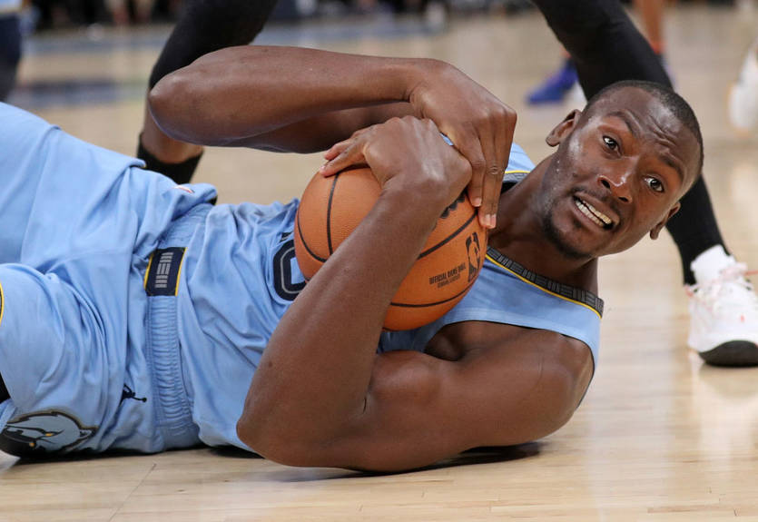 Игрок Оклахомы потерял сознание во время матча с Портлендом