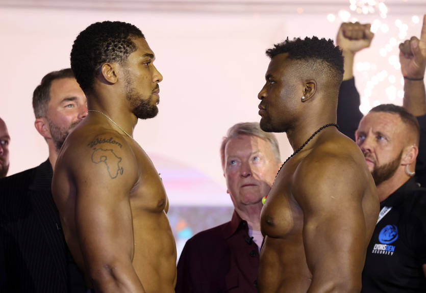 Нганну переважив Джошуа: відео фінальної битви поглядів