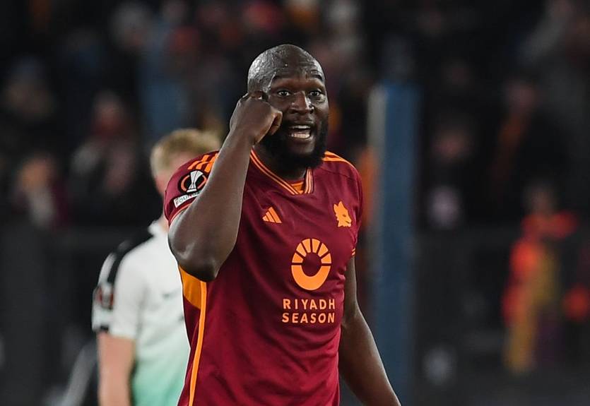 "Челсі чи Рома? Я маю бути розумним": Лукаку прокоментував своє майбутнє "Челсі чи Рома? Я маю бути розумним": Лукаку прокоментував своє майбутнє