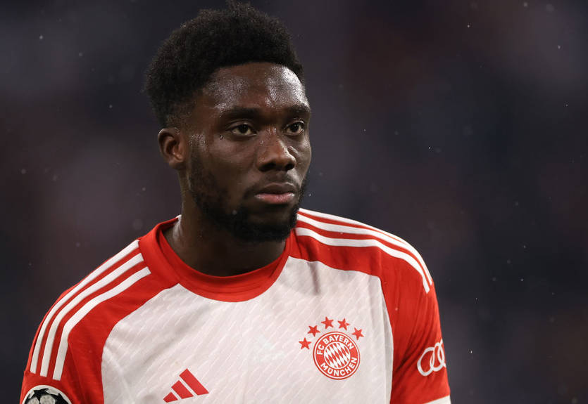 Защитник Баварии повредил передние зубы во время столкновения с игроком Майнца