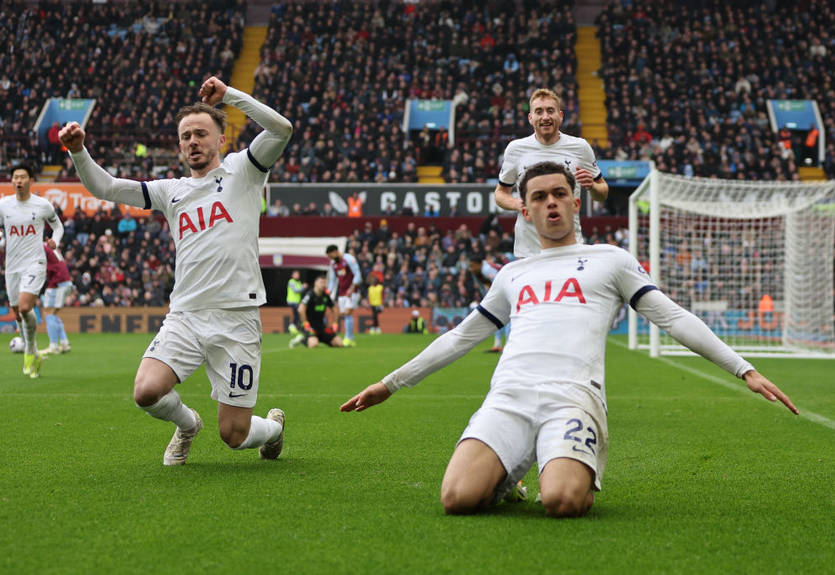 Тоттенхэм одержал уверенную победу над Астон Виллой на выезде