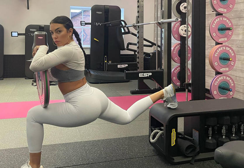 Не кожен чоловік зможе. Кохана Роналду похвалилася своїми вміннями в тренажерному залі