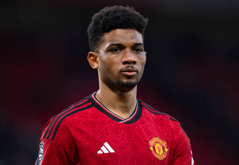 Вингер МЮ удалил все упоминания о клубе из своих соцсетей