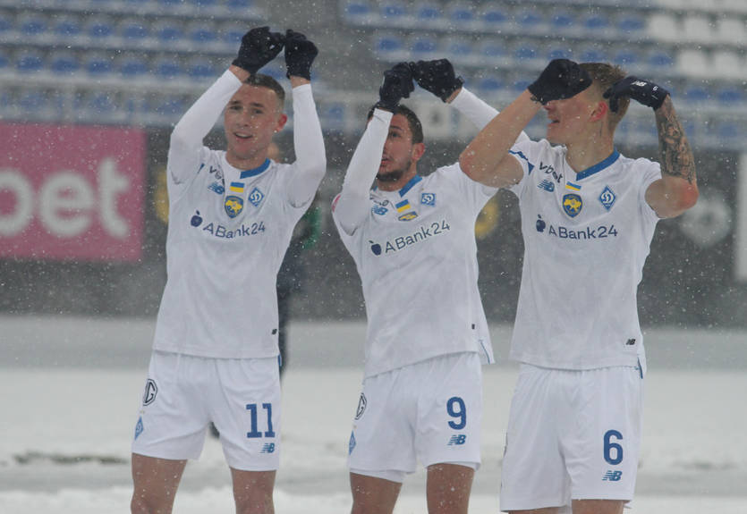 Динамо одержало "заснеженную" победу над полурезервной Зарей Динамо одержало "заснеженную" победу над полурезервной Зарей