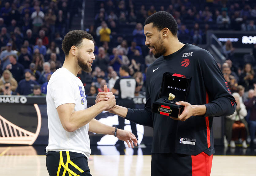 Чемпион НБА в составе Уорриорз объявил о завершении карьеры
