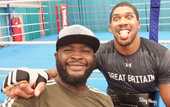 Боксер, який спарингував з Усиком і Ф'юрі, кинув виклик Джошуа Боксер, який спарингував з Усиком і Ф'юрі, кинув виклик Джошуа