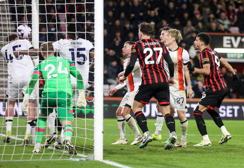 Борнмут Забарного установил пару достижений в невероятном матче с Лутоном