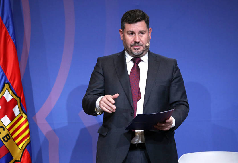 Вице-президент Барселоны подал в оставку Вице-президент Барселоны подал в оставку