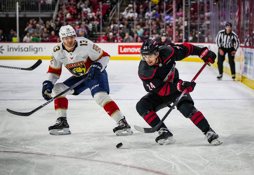 НХЛ: Флорида поступилася Кароліні, Бостон в овертаймі здолав Монреаль