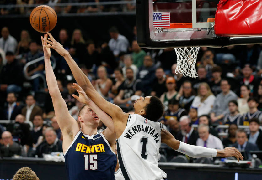 НБА: Новый Орлеан обыграл Клипперс, Йокич выиграл дуэль у Вембаньямы НБА: Новый Орлеан обыграл Клипперс, Йокич выиграл дуэль у Вембаньямы